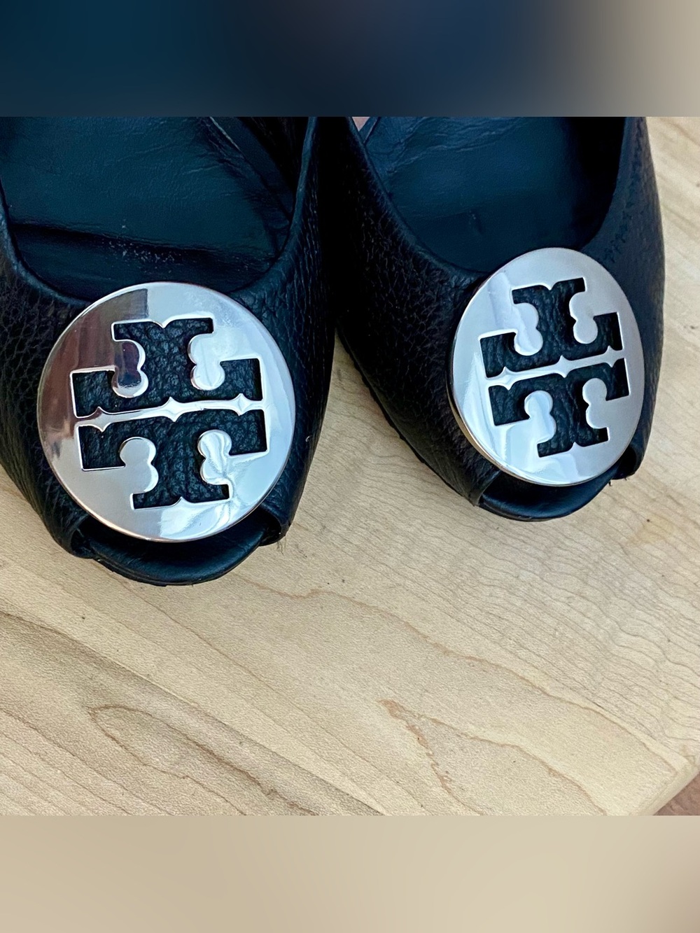Tory Burch Sally Black Tumbled Pebbled Leather Peep Toe Wedge Pumps Sz 7.5M Y2K - Picture 13 of 16